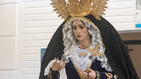 Familias y fieles rinden homenaje en el Cementerio Antiguo el 1 de noviembre_06