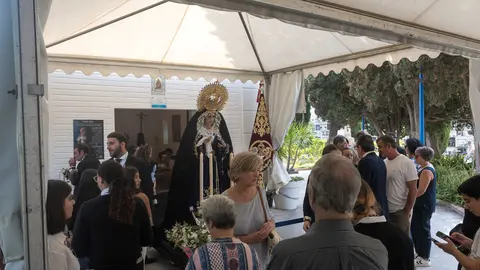 Familias y fieles rinden homenaje en el Cementerio Antiguo el 1 de noviembre_08