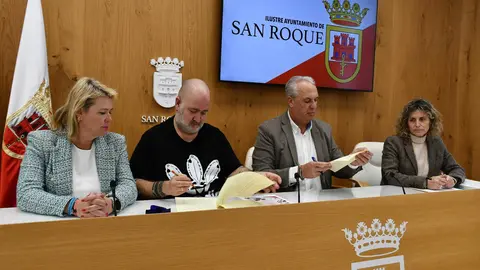 Pacientes de esclerosis m&uacute;ltiple del Campo de Gibraltar se beneficiar&aacute;n de los programas de fisioterapia financiados mediante el convenio entre el Ayuntamiento de San Roque y ADEM-CG.