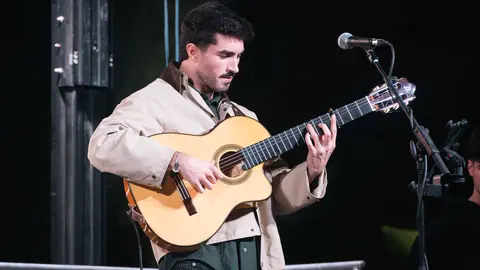 Al Liquindoi_06