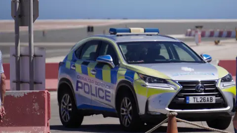 Polic&iacute;a Gibraltar (1)