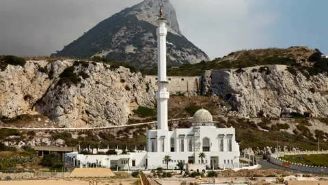 Mezquita Ibrahim-al-Ibrahim en Europa Point, el punto m&aacute;s meridional de Europa - FOTO: Shutterstock