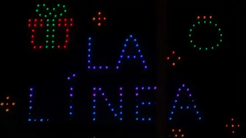 El p&uacute;blico despidi&oacute; la noche entre aplausos y sorpresa ante un gran espect&aacute;culo visual