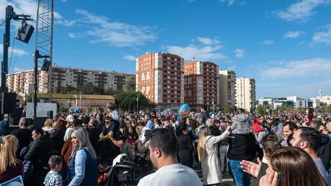 El arrastre de latas marca la llegada de los Reyes Magos 202603