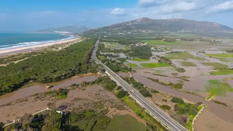 Se trata de una actuaci&oacute;n que pone en riesgo la seguridad de las personas y el equilibrio medioambiental de la zona