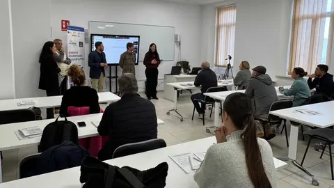 Este proyecto tiene como objetivo impulsar la digitalizaci&oacute;n de emprendedores, aut&oacute;nomos, pymes y microempresas, proporcionando informaci&oacute;n, formaci&oacute;n y asesoramiento especializado