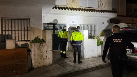 Como medida de apoyo, el Ayuntamiento ha habilitado el pabell&oacute;n de Puente Mayorga para las personas que no dispongan de alternativa habitacional