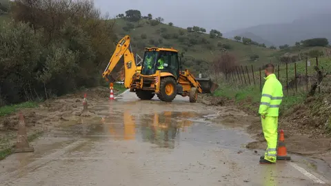 La Diputaci&oacute;n activa contratos de emergencia para reparar carreteras del Campo de Gibraltar