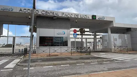 Vista del acceso central al Puerto de Algeciras.