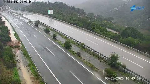 Imagen del t&uacute;nel de Valdeinfierno, en la A-381, tras el desprendimiento provocado por las lluvias