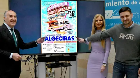 Un momento de la presentaci&oacute;n oficial del Festival Mundial de Foodtrucks en el Ayuntamiento de Algeciras.