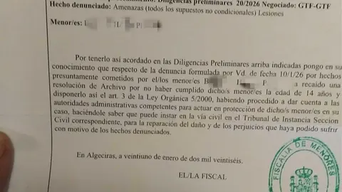 Documento de la Fiscal&iacute;a de Menores que acuerda el archivo de las diligencias por el caso ocurrido en Los Barrios.