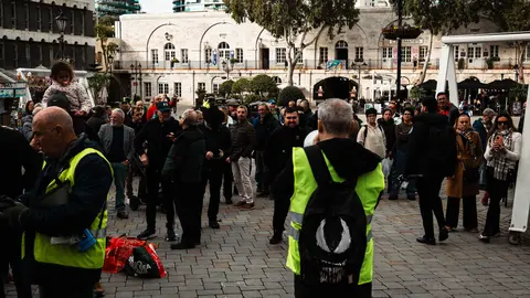 MANIFESTANTES MARCHAN HACIA EL N&Uacute;MERO 6 POR PREOCUPACIONES SOBRE EL TRATADO_17