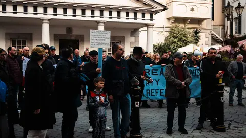 MANIFESTANTES MARCHAN HACIA EL N&Uacute;MERO 6 POR PREOCUPACIONES SOBRE EL TRATADO_43
