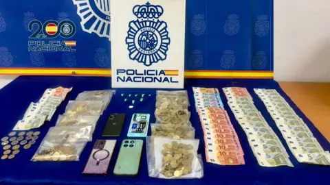 La actuaci&oacute;n policial responde a las quejas vecinales por la presencia de compradores en la zona y supone un nuevo golpe contra el tr&aacute;fico minorista de estupefacientes en la ciudad