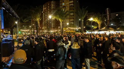 Ambiente en el Festival Mundial de Food Trucks del Lago Mar&iacute;timo_05