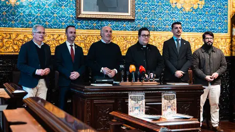 Presentaci&oacute;n de la gu&iacute;a oficial de la Semana Santa de Algeciras 2026_04