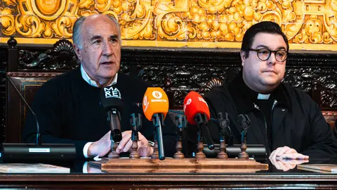 Presentaci&oacute;n de la gu&iacute;a oficial de la Semana Santa de Algeciras 2026_05