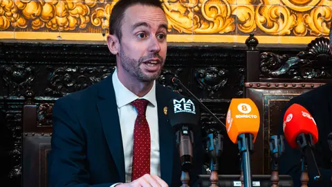 Presentaci&oacute;n de la gu&iacute;a oficial de la Semana Santa de Algeciras 2026_14