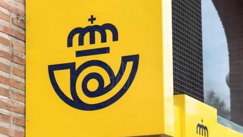 La solicitud puede realizarse de forma telem&aacute;tica a trav&eacute;s de la web de Correos o de manera presencial en cualquiera de sus oficinas