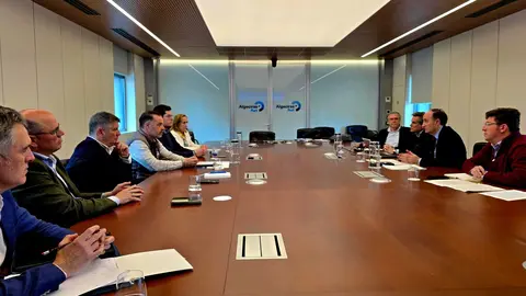 Actividad portuaria en la Bah&iacute;a de Algeciras, uno de los enclaves estrat&eacute;gicos afectados por el nuevo tratado sobre Gibraltar