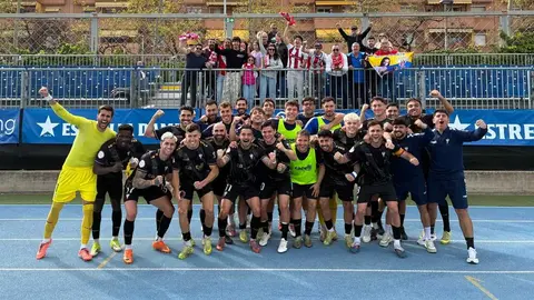 Celebraci&oacute;n de uno de los goles del Algeciras durante el encuentro disputado en Can Drag&oacute;.