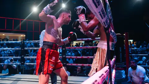 &iexcl;Campe&oacute;n en Gibraltar! Tyrone gana por decisi&oacute;n tras un final de infarto_016