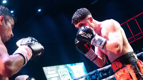 &iexcl;Campe&oacute;n en Gibraltar! Tyrone gana por decisi&oacute;n tras un final de infarto_048