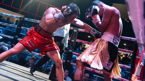 &iexcl;Campe&oacute;n en Gibraltar! Tyrone gana por decisi&oacute;n tras un final de infarto_061