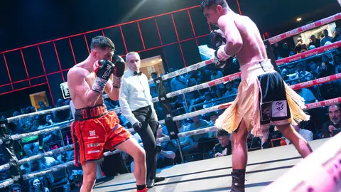 &iexcl;Campe&oacute;n en Gibraltar! Tyrone gana por decisi&oacute;n tras un final de infarto_062