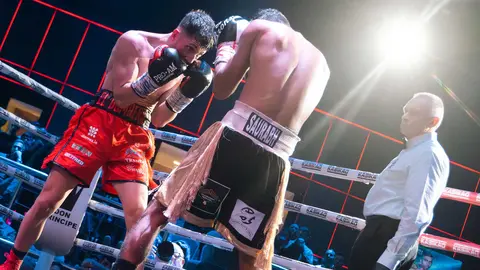 &iexcl;Campe&oacute;n en Gibraltar! Tyrone gana por decisi&oacute;n tras un final de infarto_080