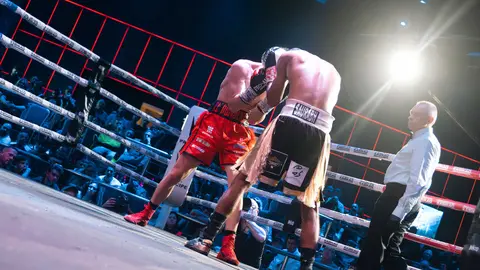 &iexcl;Campe&oacute;n en Gibraltar! Tyrone gana por decisi&oacute;n tras un final de infarto_081