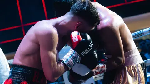 &iexcl;Campe&oacute;n en Gibraltar! Tyrone gana por decisi&oacute;n tras un final de infarto_084