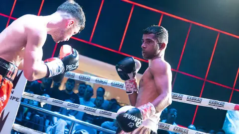&iexcl;Campe&oacute;n en Gibraltar! Tyrone gana por decisi&oacute;n tras un final de infarto_085