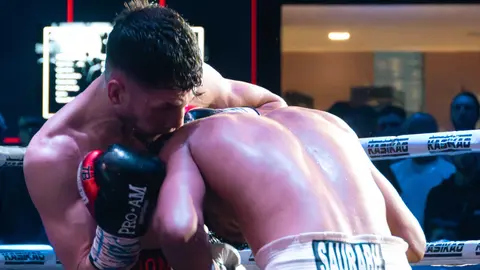 &iexcl;Campe&oacute;n en Gibraltar! Tyrone gana por decisi&oacute;n tras un final de infarto_086