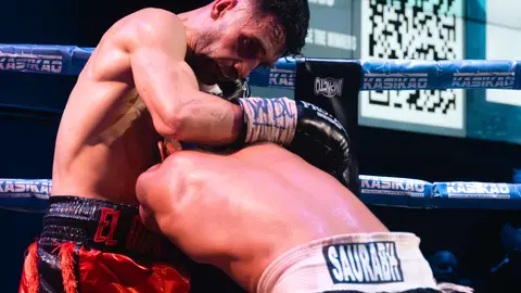 &iexcl;Campe&oacute;n en Gibraltar! Tyrone gana por decisi&oacute;n tras un final de infarto_096