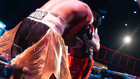 &iexcl;Campe&oacute;n en Gibraltar! Tyrone gana por decisi&oacute;n tras un final de infarto_104