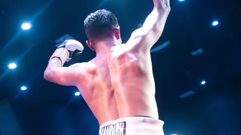 &iexcl;Campe&oacute;n en Gibraltar! Tyrone gana por decisi&oacute;n tras un final de infarto_115