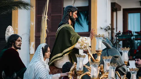 Domingo de Ramos en Algeciras- ambiente, tradici&oacute;n y primeras salidas_018