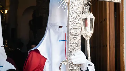 El Medinaceli y la Esperanza emocionan Algeciras en un Martes Santo de reencuentro_04