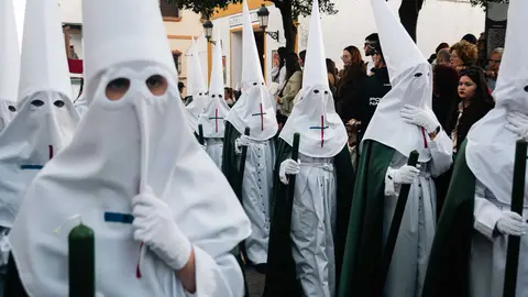 El Medinaceli y la Esperanza emocionan Algeciras en un Martes Santo de reencuentro_35