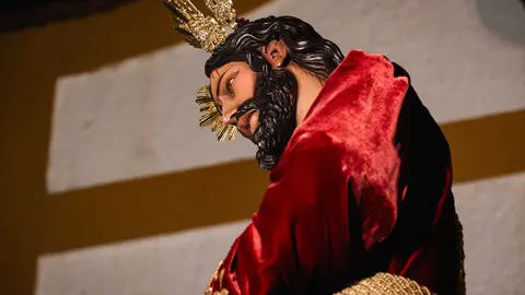 La recogida del Medinaceli y la Esperanza pone el broche al Martes Santo en Algeciras_01