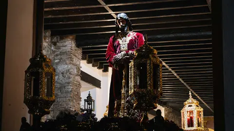 La recogida del Medinaceli y la Esperanza pone el broche al Martes Santo en Algeciras_07