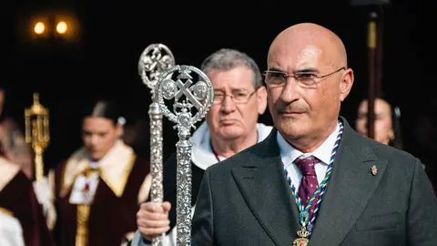 Jueves Santo en Algeciras- Tres Ca&iacute;das y Nazareno, fe y multitud en la calle_010