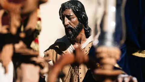 Jueves Santo en Algeciras- Tres Ca&iacute;das y Nazareno, fe y multitud en la calle_019