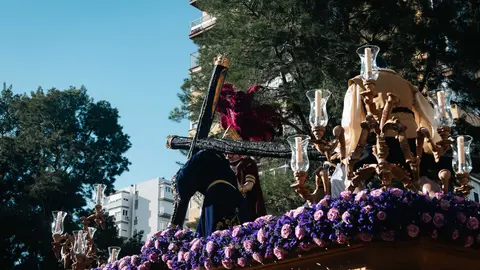 Jueves Santo en Algeciras- Tres Ca&iacute;das y Nazareno, fe y multitud en la calle_022