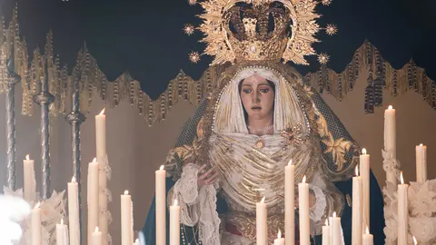 Jueves Santo en Algeciras- Tres Ca&iacute;das y Nazareno, fe y multitud en la calle_033