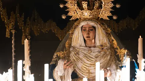 Jueves Santo en Algeciras- Tres Ca&iacute;das y Nazareno, fe y multitud en la calle_035