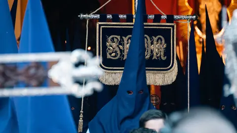 Jueves Santo en Algeciras- Tres Ca&iacute;das y Nazareno, fe y multitud en la calle_051
