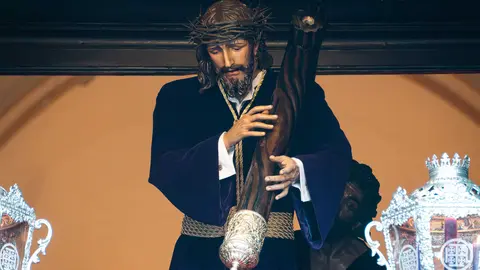 Jueves Santo en Algeciras- Tres Ca&iacute;das y Nazareno, fe y multitud en la calle_061